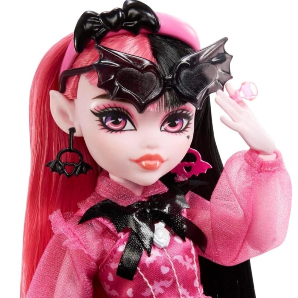 ⚡️NEW⚡️ Monster High Draculaura Fashion Doll with Pink & Black Hair